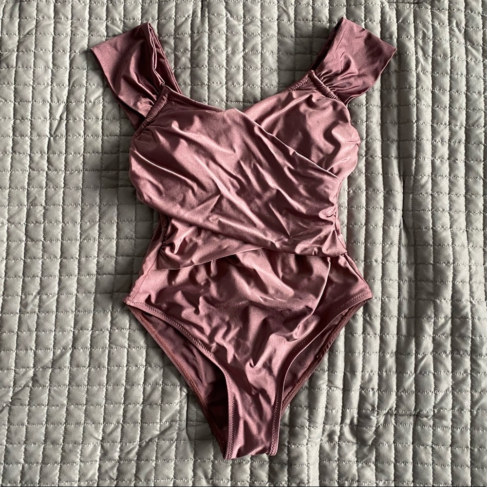 Cupshe One Piece Women’s Bathing Suit